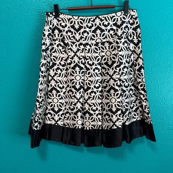 White House Black Market 100% Silk Pleated Mini Party Skirt Women's 6 - Picture 5 of 9